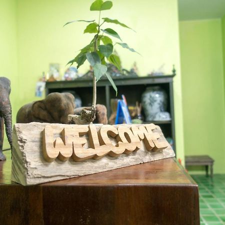 Plus Hostel Ayutthaya Kültér fotó