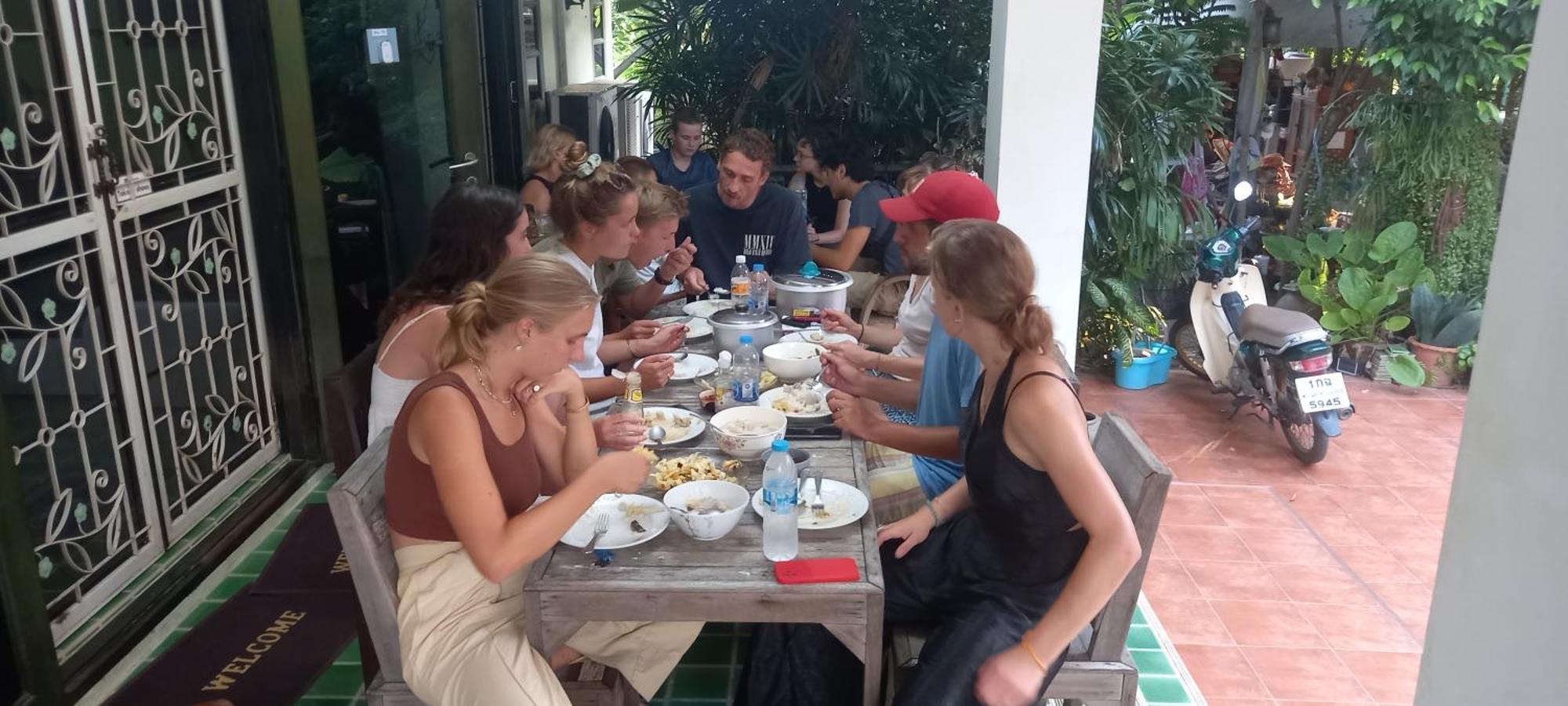 Plus Hostel Ayutthaya Kültér fotó