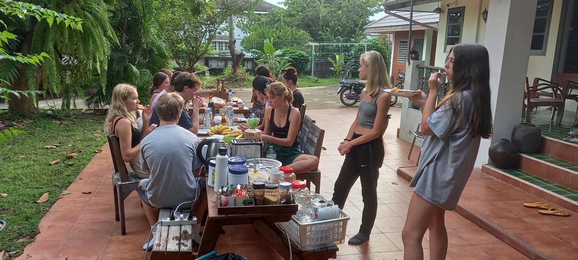 Plus Hostel Ayutthaya Kültér fotó